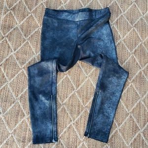 Leather-looking leggings...